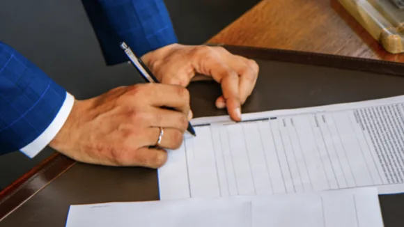 Signing a Sale and Purchase Agreement During DD